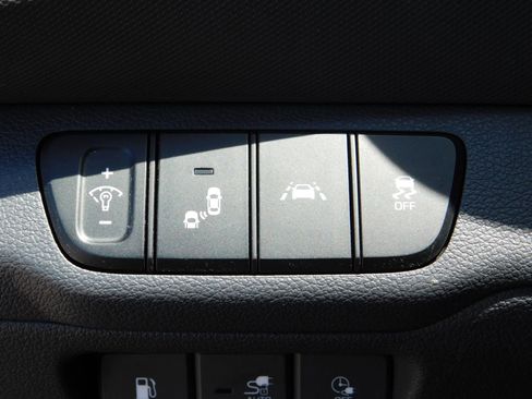 Used 2021 Hyundai Ioniq Limited FWD image 26