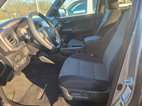 Used 2023 Toyota Tacoma TRD Off-Road w/ Technology Package image 7