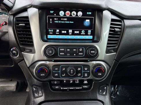 Used 2018 Chevrolet Suburban Premier RWD image 20