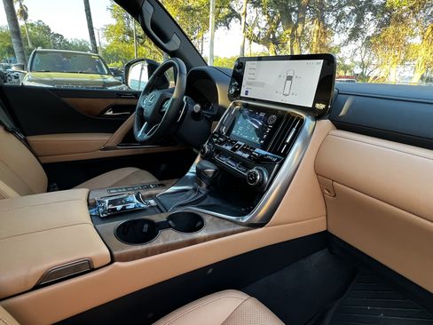 Used 2025 Lexus LX 600 4WD w/ Appearance Package image 50