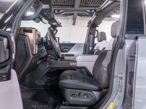 Used 2025 GMC Hummer EV 3X AWD/4WD image 14