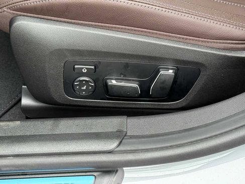 New 2026 BMW 330i xDrive xDrive w/ M Sport Package image 11