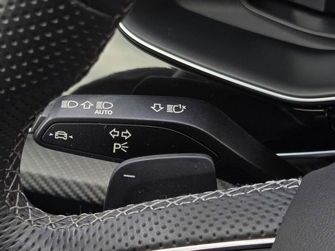 Used 2024 Audi SQ8 Premium Plus w/ Executive Package image 26