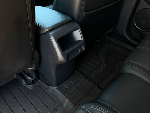Used 2025 Honda HR-V EX-L image 28