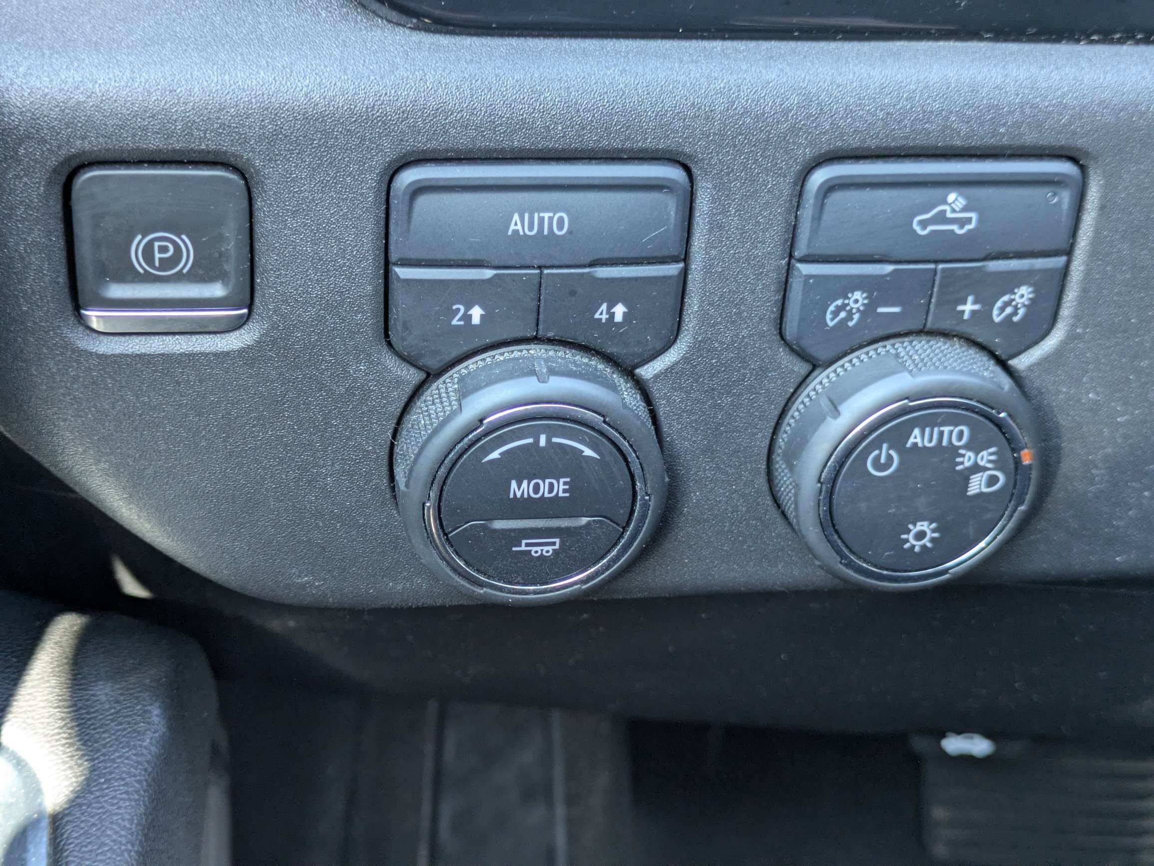 Certified 2023 Chevrolet Silverado 1500 LT AWD/4WD image 14