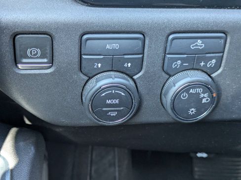 Certified 2023 Chevrolet Silverado 1500 LT AWD/4WD image 14