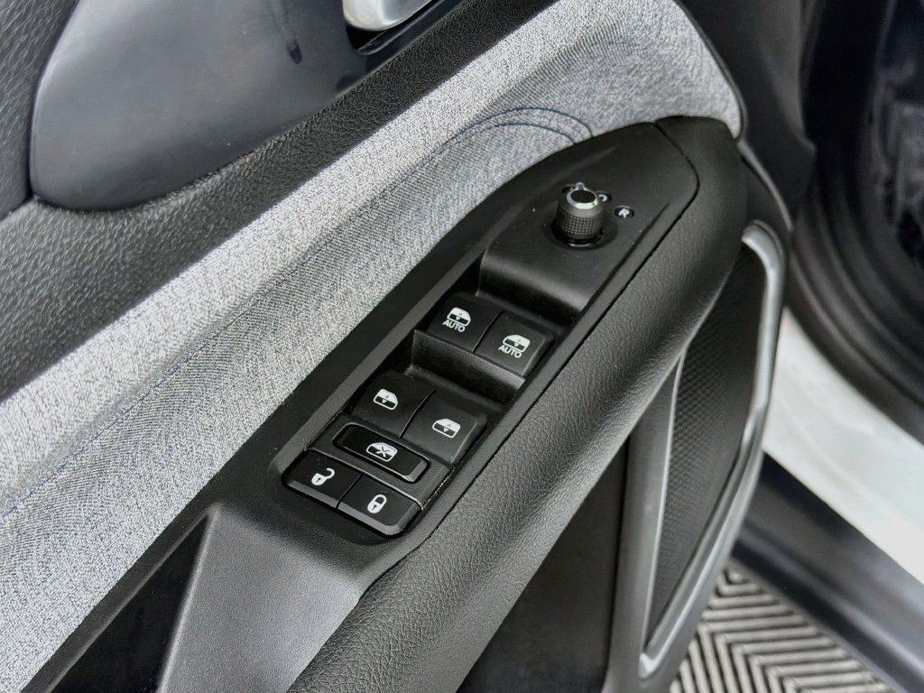 New 2026 Jeep Compass Latitude AWD/4WD image 17