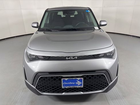 Used 2023 Kia Soul LX w/ Option Group 015 FWD image 4