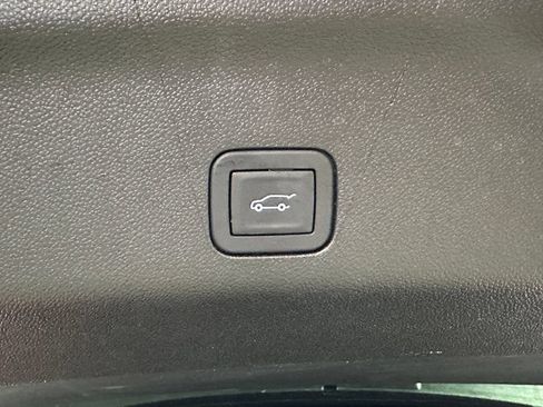 Used 2026 GMC Yukon AT4 w/ LPO, Floor Liner Package AWD/4WD image 34