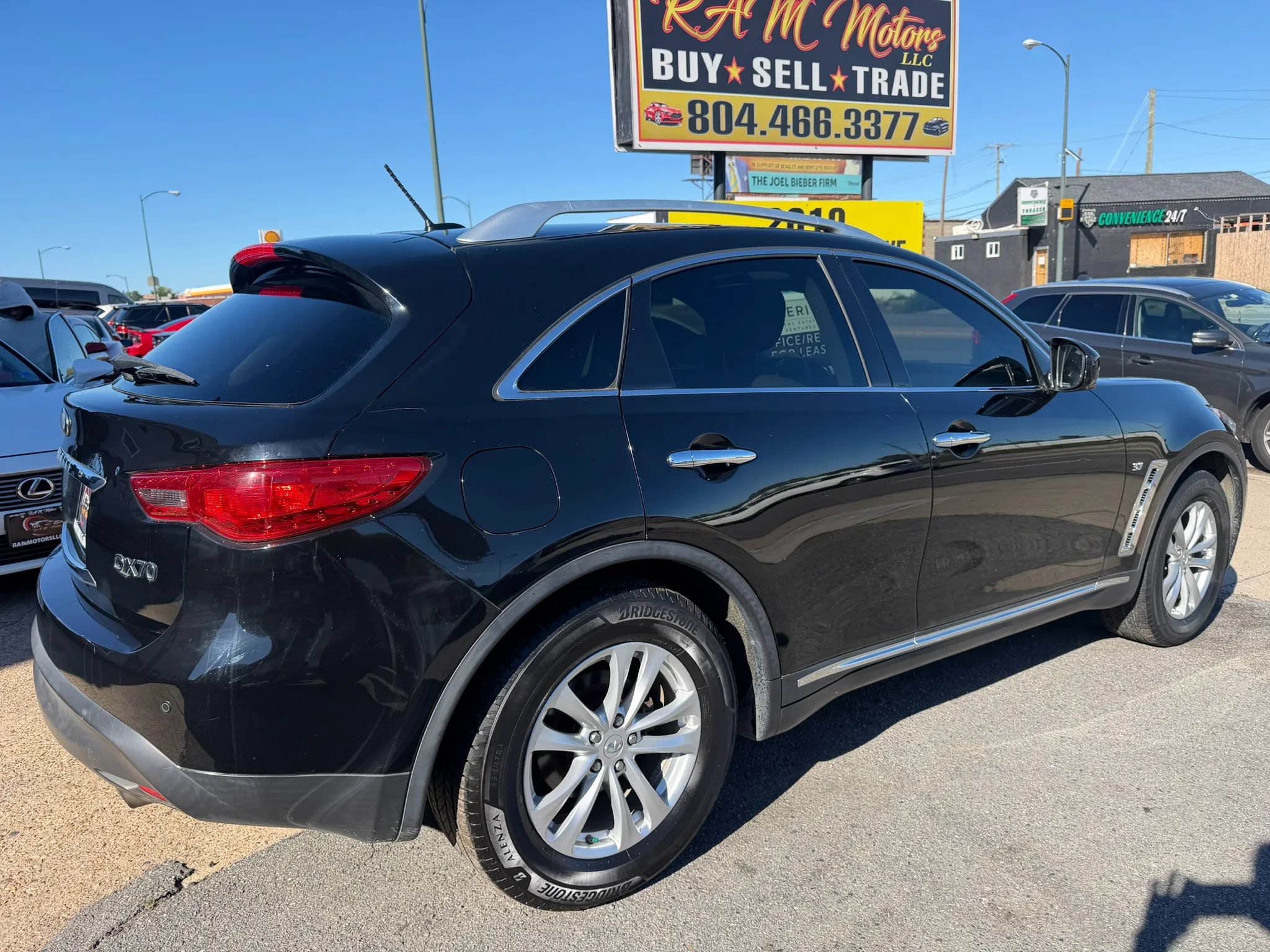 Used 2015 INFINITI QX70 2WD w/ Premium Package image 3