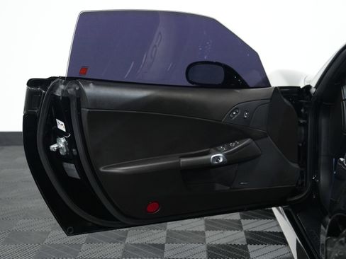 Used 2007 Chevrolet Corvette Z06 w/ Preferred Equipment Group image 23