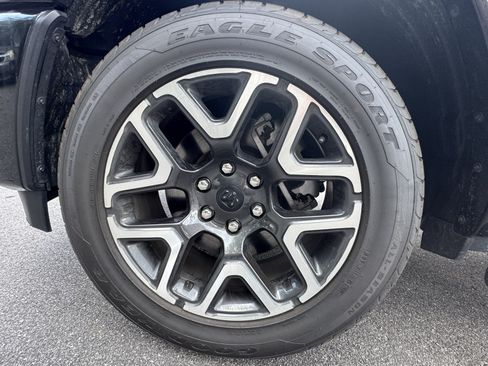 Used 2025 RAM 1500 Laramie RWD image 13