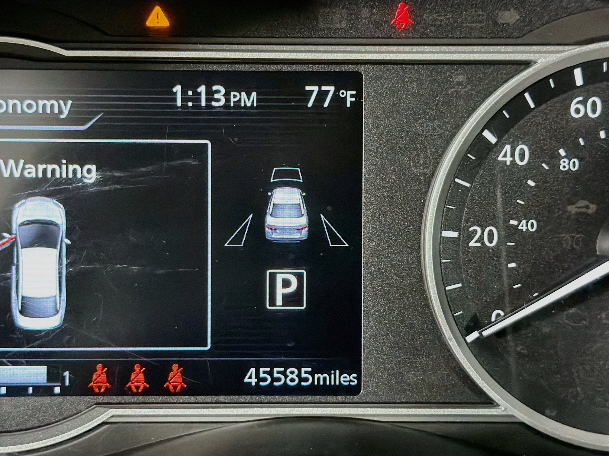 Used 2025 Nissan Versa SV FWD image 19