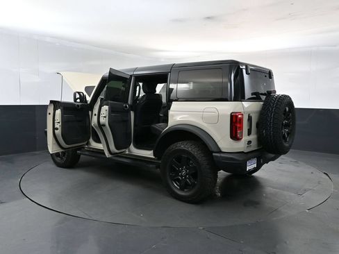 Used 2025 Ford Bronco Big Bend w/ Black Diamond Package AWD/4WD image 26