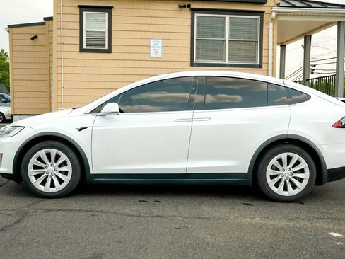 Used 2020 Tesla Model X Long Range AWD/4WD image 8