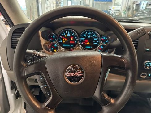 Used 2008 GMC Sierra 2500 W/T w/ Work Truck Preferred Package image 10