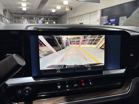 Used 2024 Chevrolet Silverado 2500 LT image 18