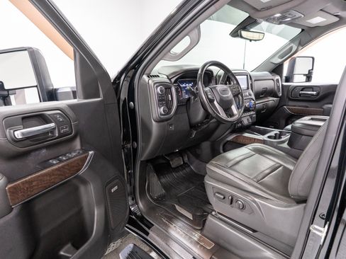 Used 2020 GMC Sierra 2500 Denali w/ Denali Ultimate Package AWD/4WD image 14