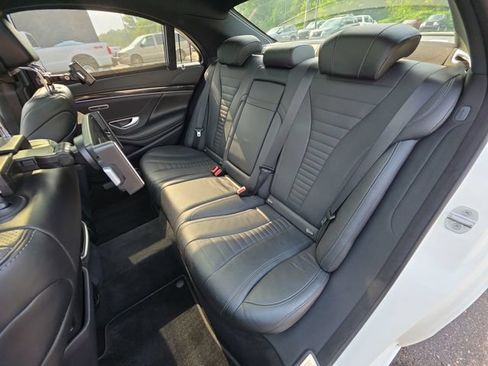 Used 2020 Mercedes-Benz S 560 4MATIC Sedan image 23