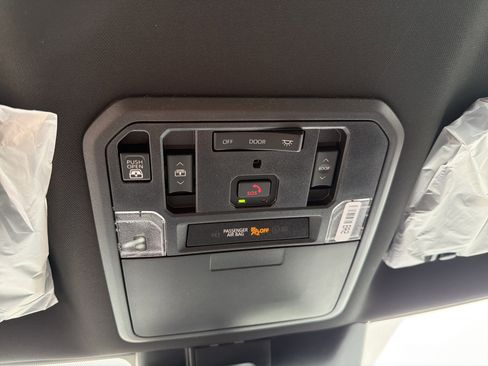 New 2026 Toyota Tundra Limited AWD/4WD image 25