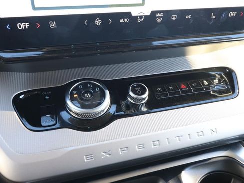 New 2026 Ford Expedition Active image 21