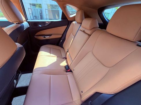 Certified 2025 Lexus NX 250 FWD w/ Towing Package (2000 Lbs) image 15