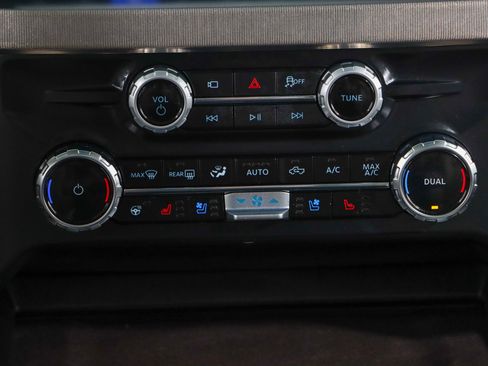 Used 2025 Ford F450 Platinum w/ Platinum Plus Package image 21