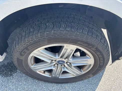 Used 2019 Ford F150 Lariat AWD/4WD image 2