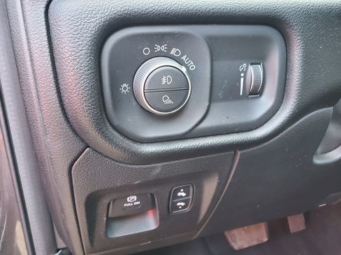 Used 2020 RAM 1500 Big Horn AWD/4WD image 20