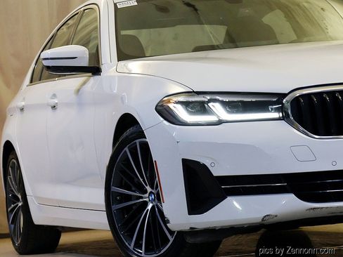 Certified 2023 BMW 530i xDrive w/ Premium Package AWD/4WD image 4