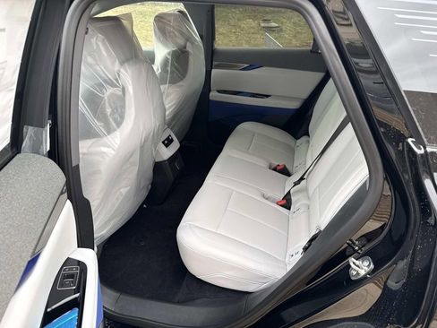 New 2026 Cadillac Optiq Sport 1 image 9