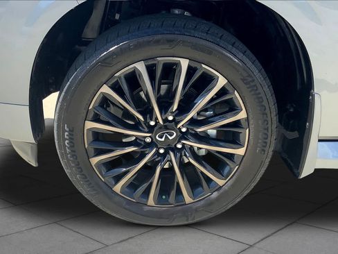 Used 2025 INFINITI QX80 Autograph w/ Autograph Exterior Package AWD/4WD image 10