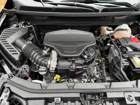 Used 2025 Cadillac XT5 Premium Luxury image 9