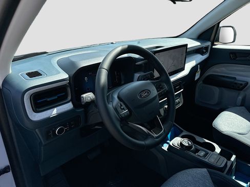New 2026 Ford Maverick XLT w/ XLT Luxury Package FWD image 6