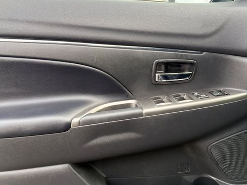 Used 2024 Mitsubishi Outlander Sport SE image 14