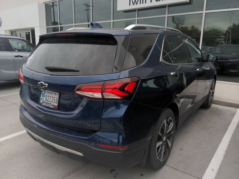 Used 2022 Chevrolet Equinox Premier AWD/4WD image 3