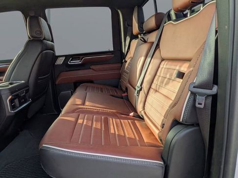 Used 2024 GMC Sierra 3500 Denali Ultimate image 14