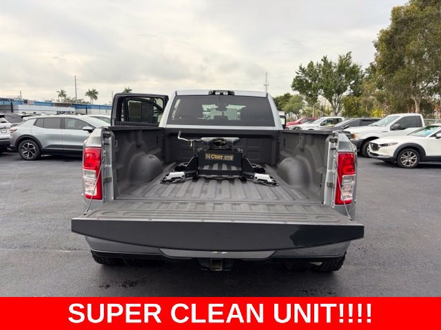 Used 2024 RAM 3500 Big Horn AWD/4WD image 16