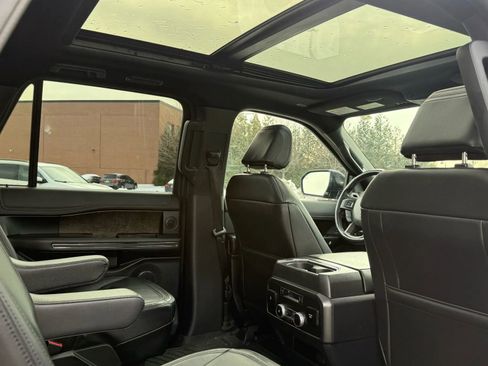 Used 2021 Ford Expedition Max Limited image 23