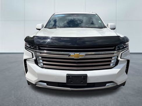 Used 2024 Chevrolet Tahoe High Country AWD/4WD image 13