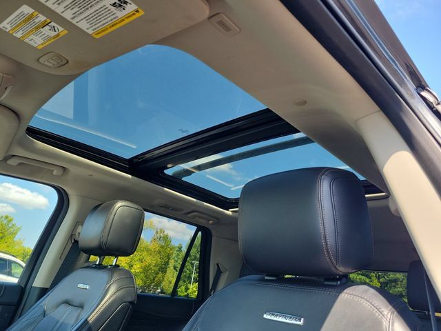 Used 2019 Ford Expedition Platinum RWD image 17