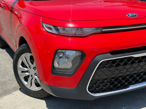 Used 2021 Kia Soul LX FWD image 3