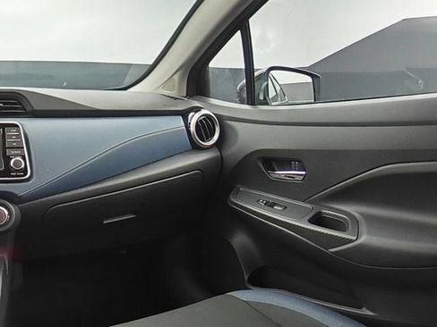 Used 2025 Nissan Versa SV FWD image 21