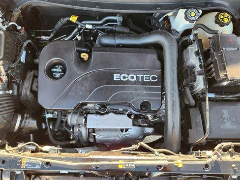 Used 2019 Chevrolet Equinox LS image 29