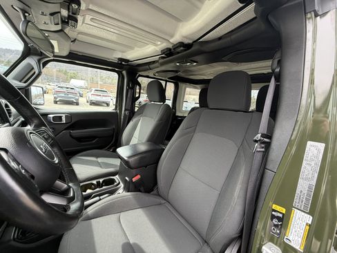 Used 2022 Jeep Wrangler Unlimited Sport AWD/4WD image 11
