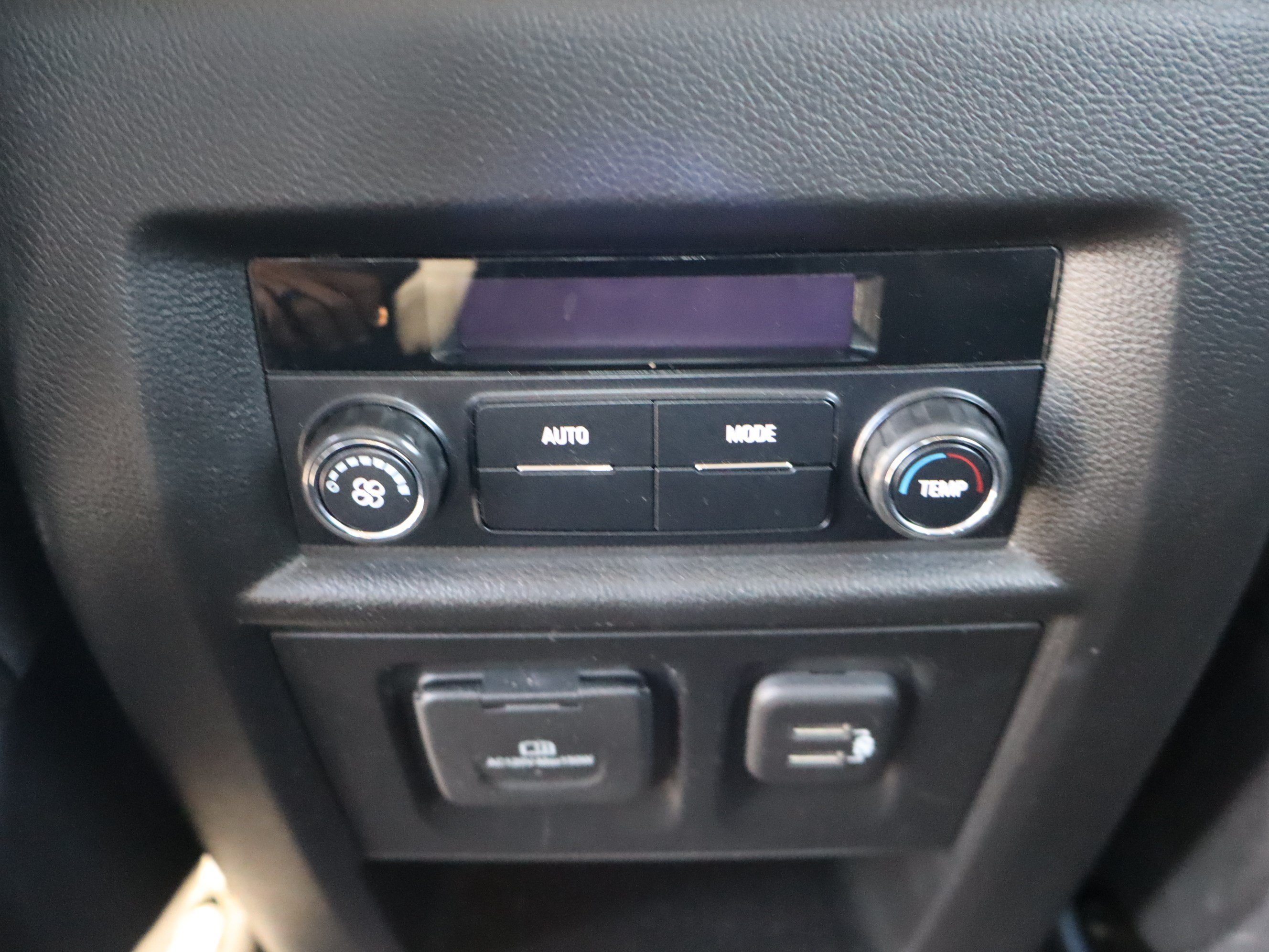 Used 2021 Chevrolet Traverse RS FWD image 32