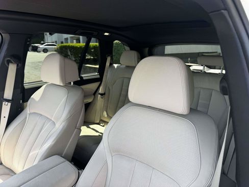 Used 2021 BMW X5 xDrive40i w/ M Sport Package AWD/4WD image 20