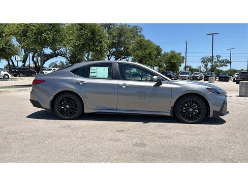 New 2026 Toyota Camry SE FWD image 4
