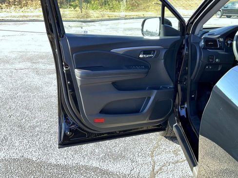 Used 2019 Honda Ridgeline Sport image 9