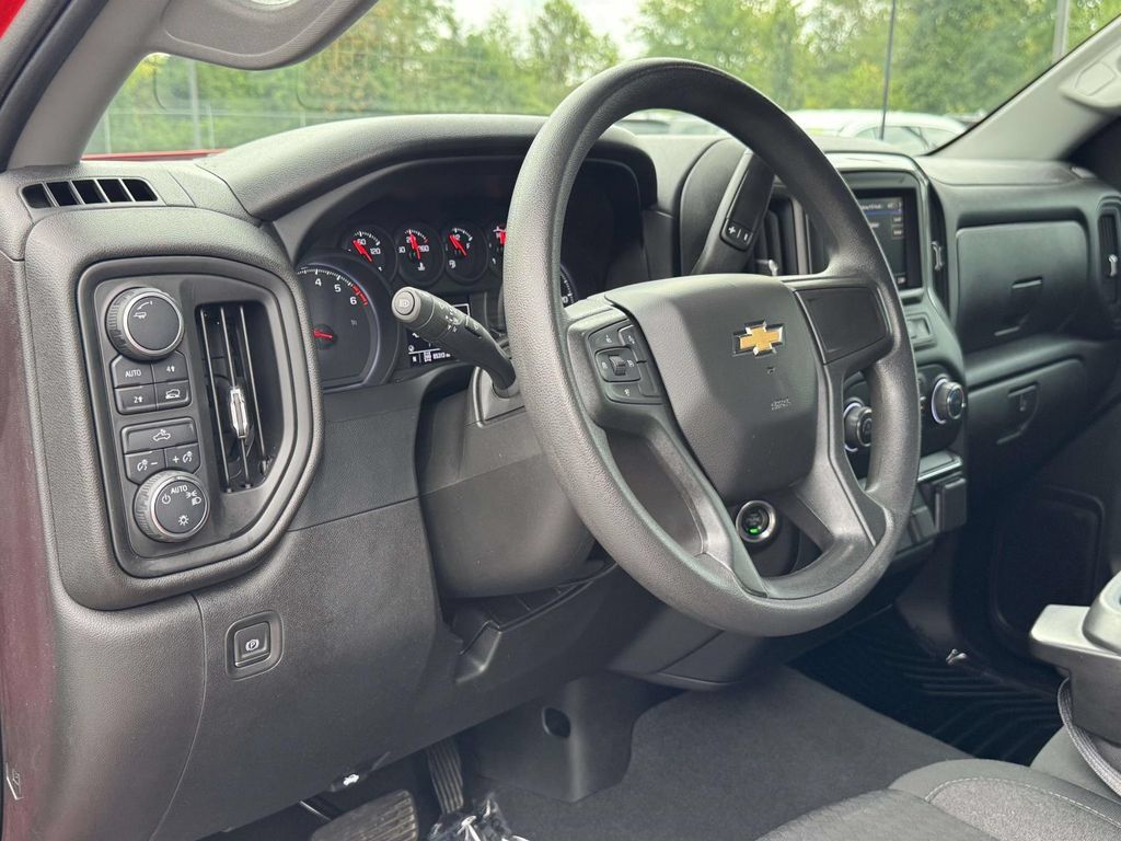 Used 2022 Chevrolet Silverado 1500 Custom w/ LPO, Dark Essentials Package AWD/4WD image 2